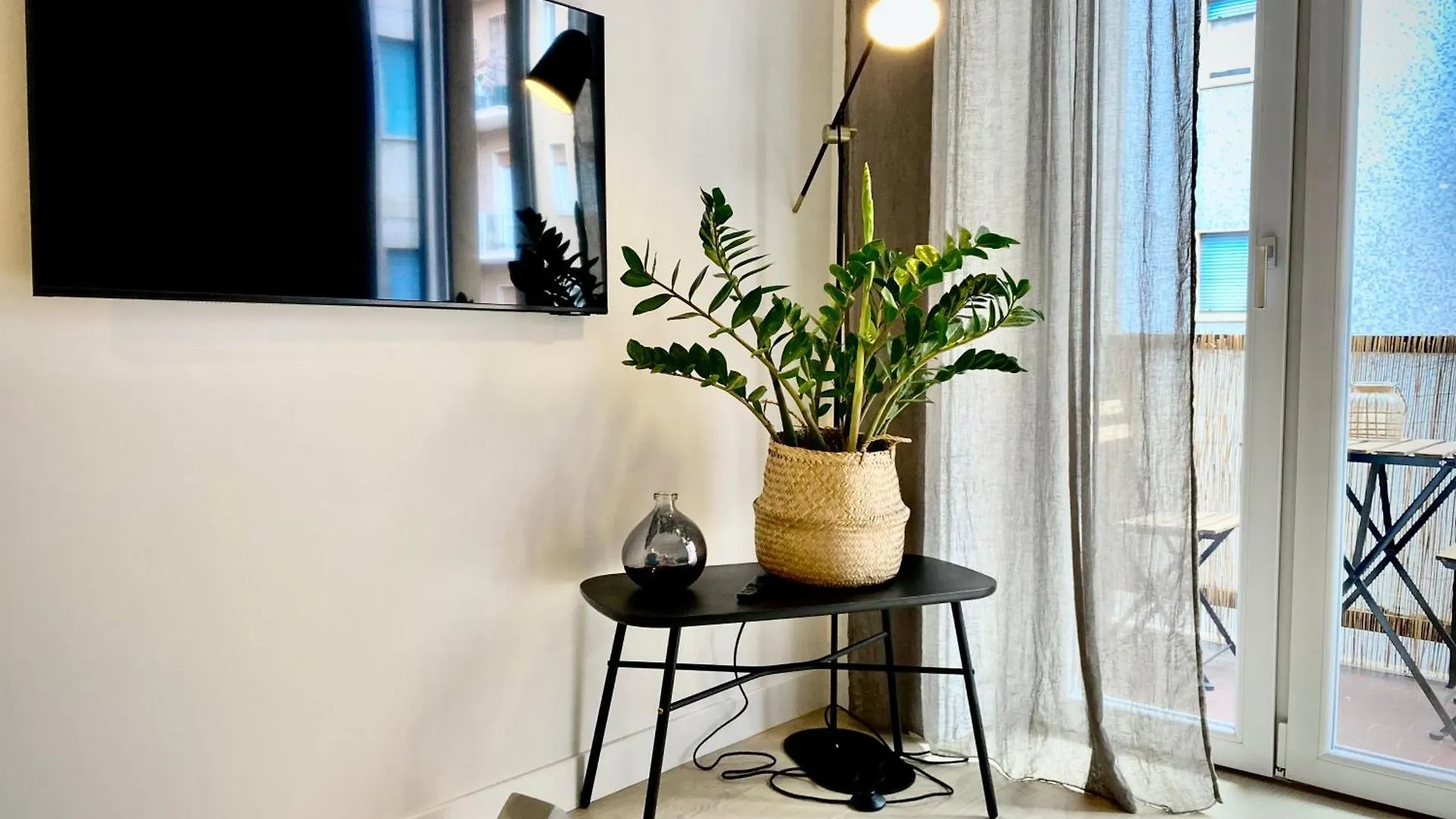 Milano Modern Home 0*,